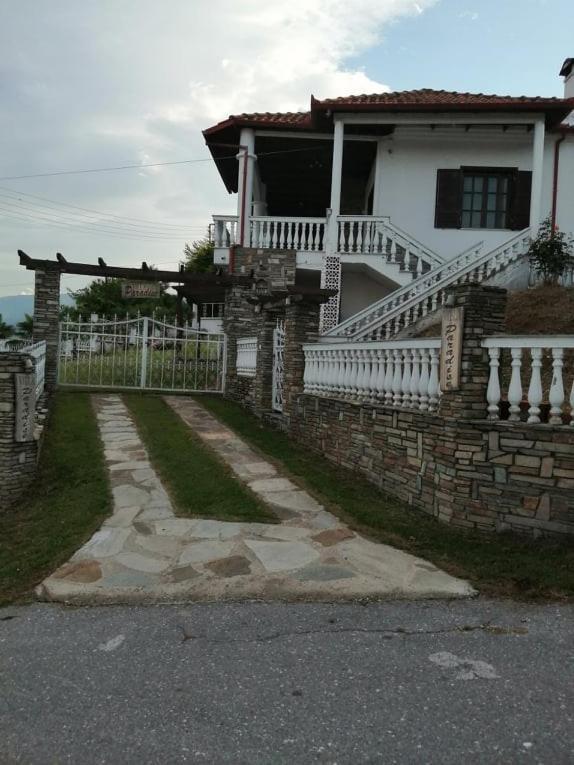 Villa Paradisos Likostomon ภายนอก รูปภาพ